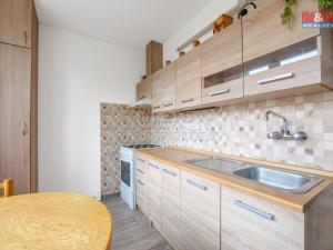 Prodej bytu 2+1, Podbořany, Sídliště Míru, 65 m2