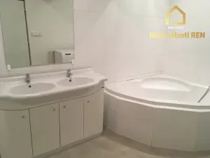 Prodej komerční nemovitosti, Kopřivnice, Štefánikova, 301 m2
