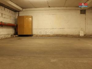 Pronájem garážového stání, Praha - Holešovice, Dělnická, 16 m2