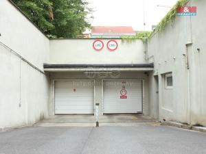 Pronájem garážového stání, Praha - Holešovice, Dělnická, 16 m2