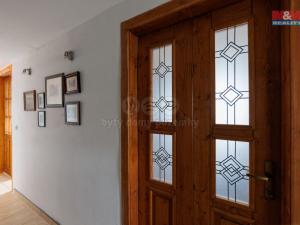 Prodej atypického bytu, Karlovy Vary - Bohatice, Fričova, 105 m2