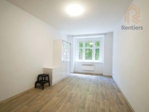 Pronájem bytu 1+kk, Praha - Michle, Jaurisova, 34 m2