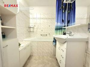 Pronájem bytu 4+1, Praha - Stodůlky, Chalabalova, 97 m2