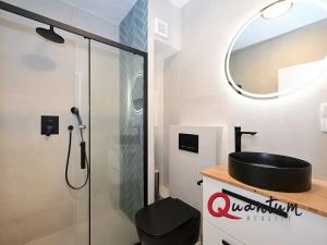 Pronájem bytu 1+kk, Praha - Hlubočepy, Pod Žvahovem, 22 m2
