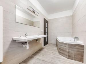 Prodej rodinného domu, Stehelčeves, Hlavní, 116 m2
