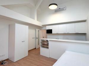 Pronájem bytu 1+kk, Brno, Poštovská, 28 m2