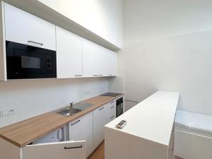 Pronájem bytu 1+kk, Brno, Poštovská, 28 m2