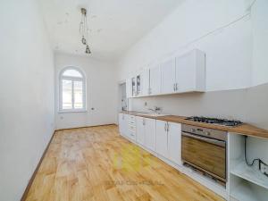 Pronájem bytu 2+1, Olomouc, Kollárovo nám., 80 m2