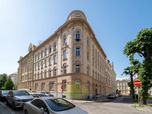 Pronájem bytu 2+1, Olomouc, Kollárovo nám., 80 m2