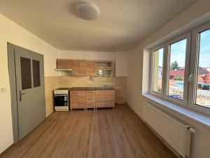 Pronájem bytu 2+1, Kralovice, 71 m2