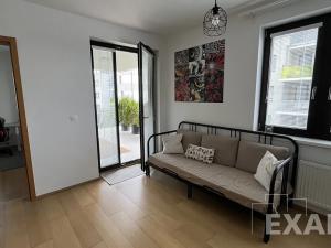 Pronájem bytu 2+kk, Praha - Dolní Chabry, Poštova, 57 m2