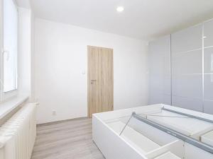 Pronájem bytu 2+1, Ostrava, Španielova, 55 m2