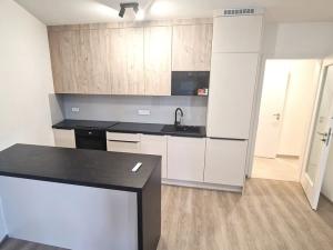 Pronájem bytu 2+kk, Praha - Háje, Výstavní, 65 m2