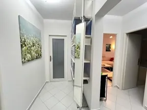 Pronájem bytu 3+kk, Praha - Kobylisy, Štíbrova, 74 m2