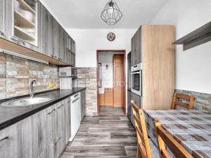 Prodej bytu 2+1, Dolní Bousov, 56 m2
