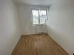Pronájem bytu 2+kk, Dobrá Voda u Českých Budějovic, U Rybníka, 29 m2
