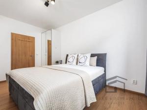Pronájem bytu 2+kk, Praha - Hostivař, Fojtova, 50 m2
