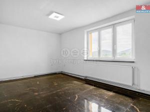 Prodej bytu 3+1, Brniště - Luhov, 82 m2