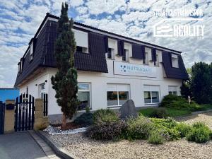 Pronájem obchodního prostoru, Chrudim, Obce Ležáků, 146 m2