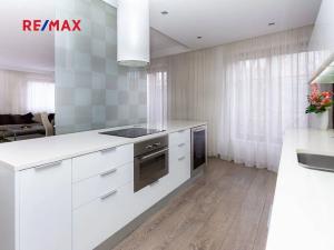 Pronájem bytu 4+kk, Praha - Podolí, Na hřebenech I, 160 m2