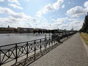 Pronájem bytu 1+kk, Praha - Smíchov, Hořejší nábřeží, 34 m2