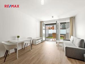 Pronájem bytu 1+kk, Praha - Háje, Výstavní, 33 m2
