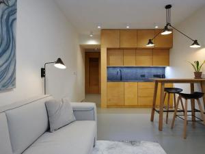Pronájem bytu 1+kk, Praha - Smíchov, Radlická, 28 m2