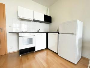 Pronájem bytu 1+kk, Praha - Zličín, Milotická, 30 m2