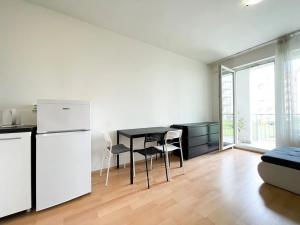Pronájem bytu 1+kk, Praha - Zličín, Milotická, 30 m2