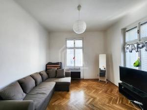 Pronájem bytu 2+1, Praha - Vinohrady, Rumunská, 56 m2