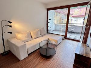 Pronájem bytu 2+1, Praha - Karlín, Kollárova, 88 m2