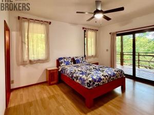 Prodej bytu 3+kk, Coxen Hole, Roatán, Honduras, 111 m2