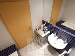 Pronájem bytu 1+kk, Praha - Karlín, Kollárova, 43 m2