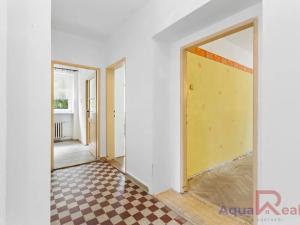 Prodej bytu 2+1, Ostrov, Luční, 61 m2