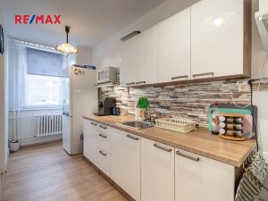 Prodej bytu 3+1, Praha - Lhotka, Dobřejovická, 64 m2