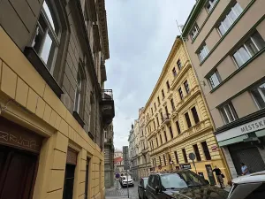 Prodej bytu 2+1, Praha, Navrátilova, 63 m2
