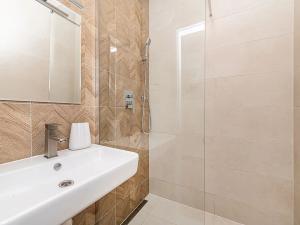 Prodej bytu 3+kk, Praha - Malešice, Počernická, 58 m2