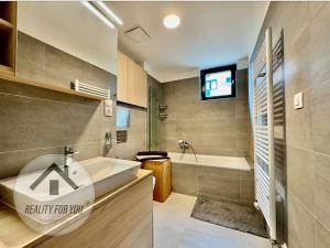 Prodej bytu 3+kk, Praha - Dolní Chabry, U Traktorky, 84 m2