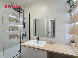 Prodej bytu 2+1, Karviná, tř. Těreškovové, 52 m2