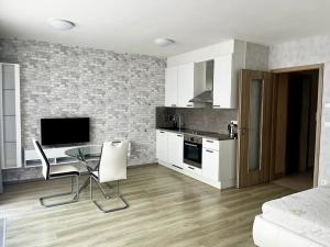 Pronájem bytu 1+kk, Praha - Stodůlky, Toufarova, 40 m2