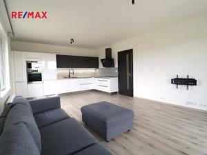 Pronájem bytu 3+kk, Praha - Lipence, Oddechová, 85 m2