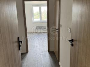 Pronájem bytu 1+kk, Louny, Husova, 38 m2
