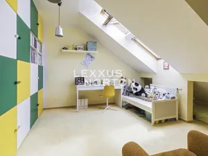 Prodej bytu 3+1, Praha - Břevnov, Šlikova, 129 m2