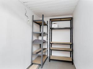 Pronájem bytu 2+kk, Praha - Libeň, Lihovarská, 46 m2