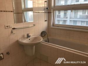 Pronájem bytu 2+kk, Zlín, Březnická, 56 m2