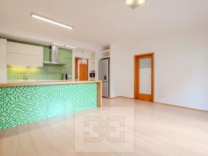 Pronájem bytu 2+kk, Praha - Záběhlice, Kamelova, 52 m2