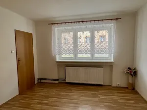 Prodej bytu 3+1, Nové Strašecí, Husova, 74 m2