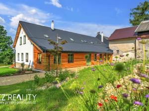 Prodej vícegeneračního domu, Počítky, 424 m2