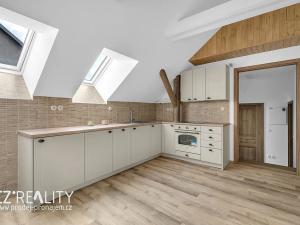 Prodej vícegeneračního domu, Počítky, 424 m2