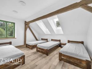 Prodej vícegeneračního domu, Počítky, 424 m2